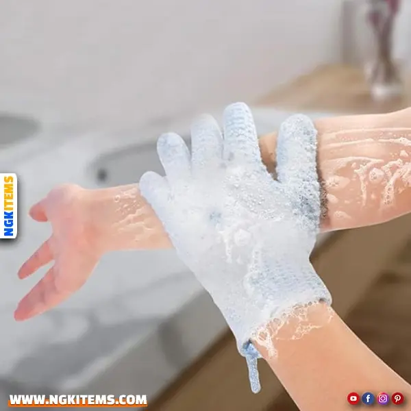 Deep cleansing bath gloves